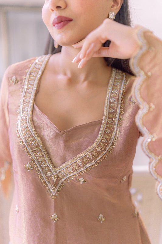 GOLDEN-MAUVE