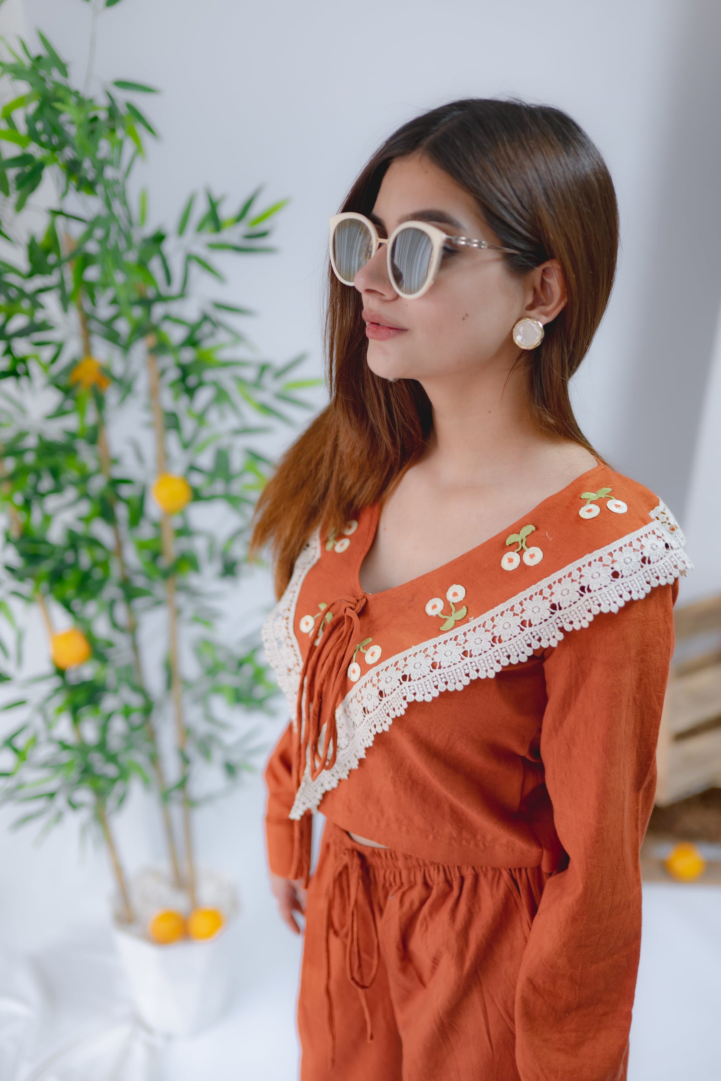 CINNAMON-LACE CORD SET